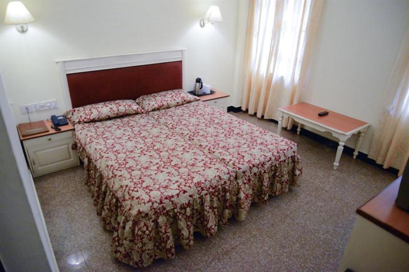 Hotel Excellency Kochi Extérieur photo