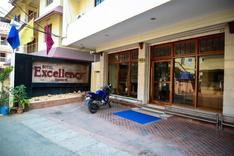Hotel Excellency Kochi Extérieur photo
