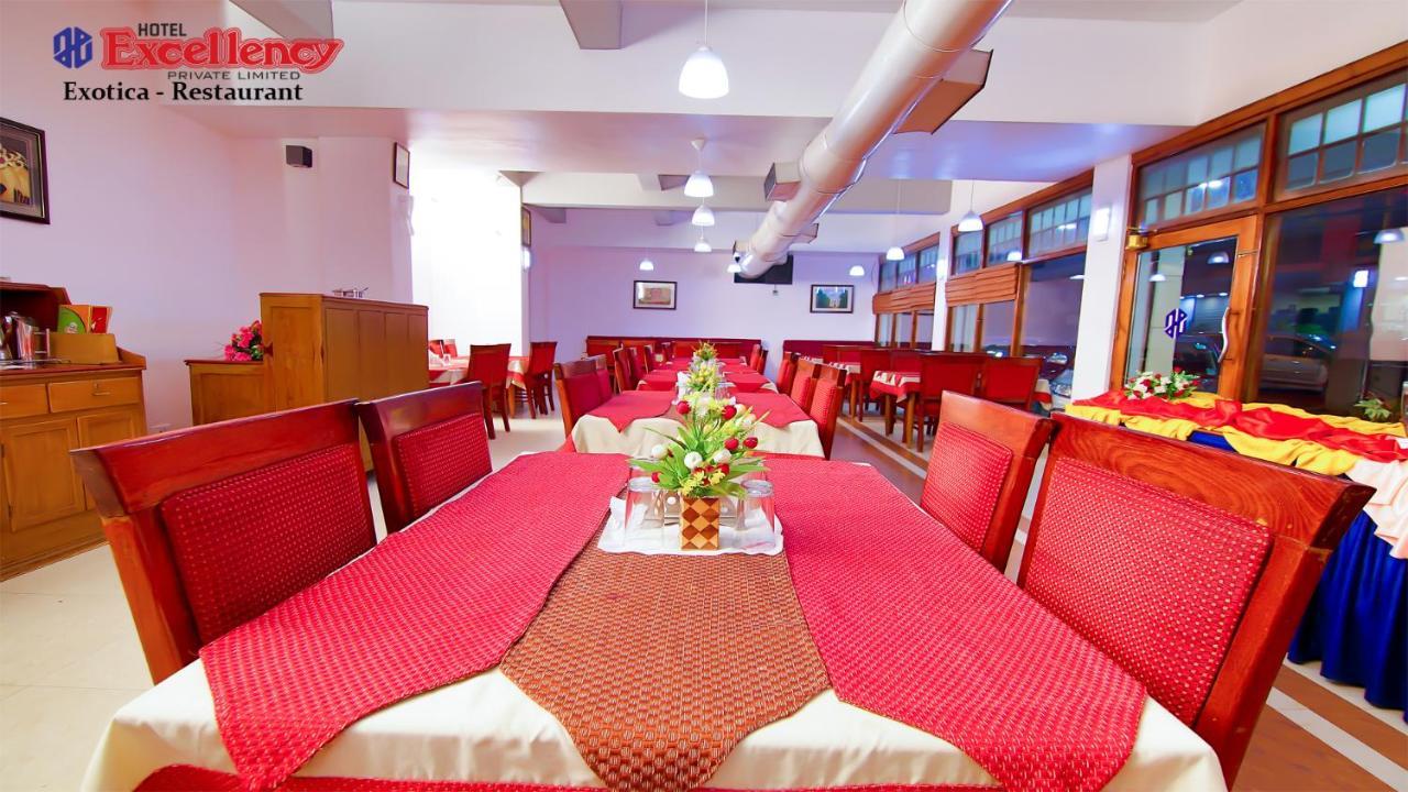 Hotel Excellency Kochi Extérieur photo