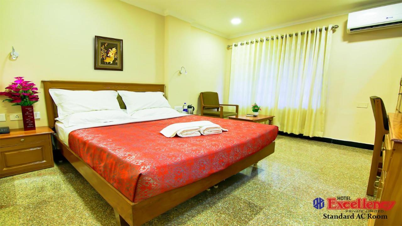 Hotel Excellency Kochi Extérieur photo